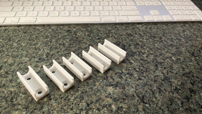 cabinet door holder by user 4038140760 tools 3d print model - Mito3D