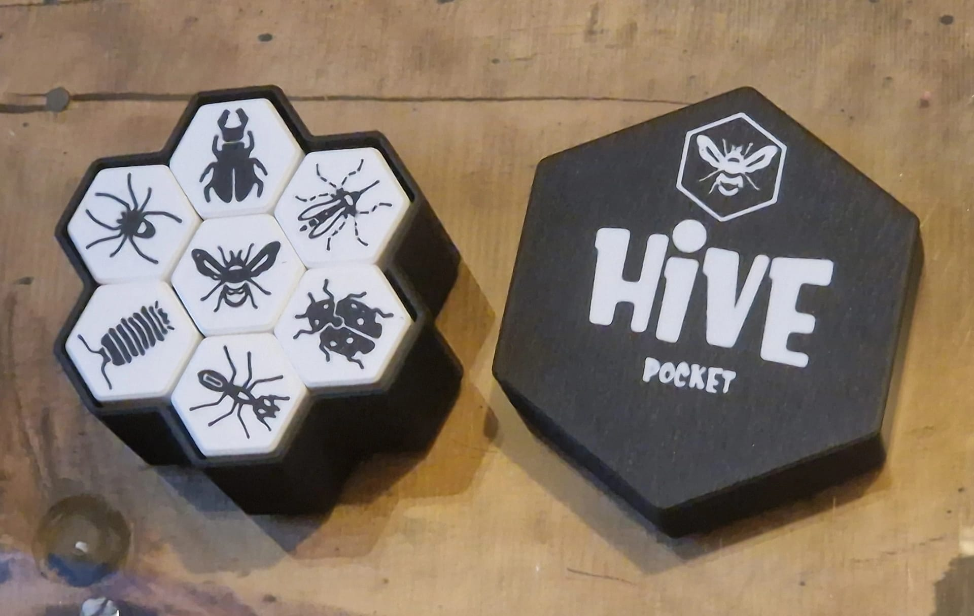 pocket hive storage box logo text remixed by susi-knallt te toys & games board game 3D print model - Mito3D