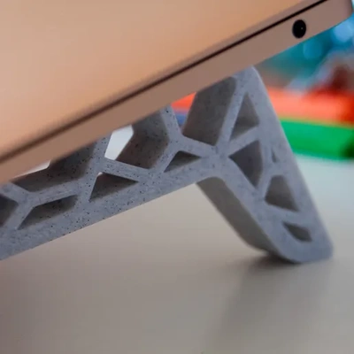 voronoi laptop stand by 3d drucken it werkzeuge gadgets computer laptopständer smartworking 3d print model - Mito3D