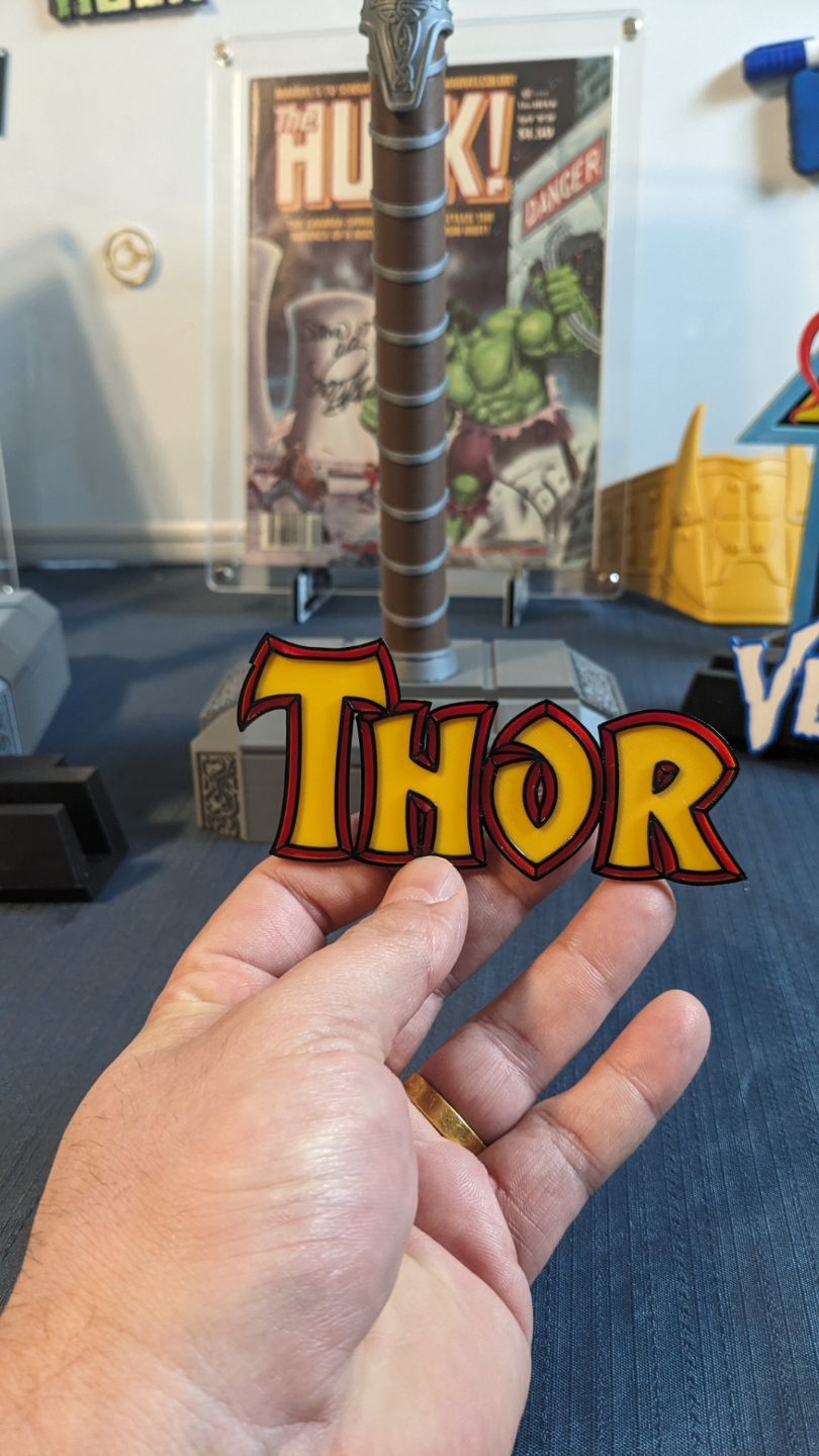 magnético thor logotipo by loja standitup arte sinais logotipos poderoso mjolnir bambu a1 x1 ams crianças quadrinho livro 3D print model - Mito3D