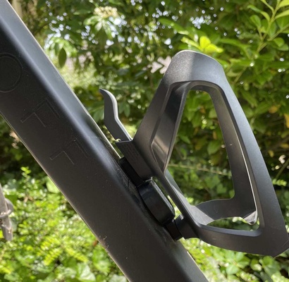 artag kulp destek bisiklet şişe kafesler by kesti3d hobi kendin yap spor açık havada organizatör etiket hava bikemount gadget'lar elma 3d print model - Mito3D