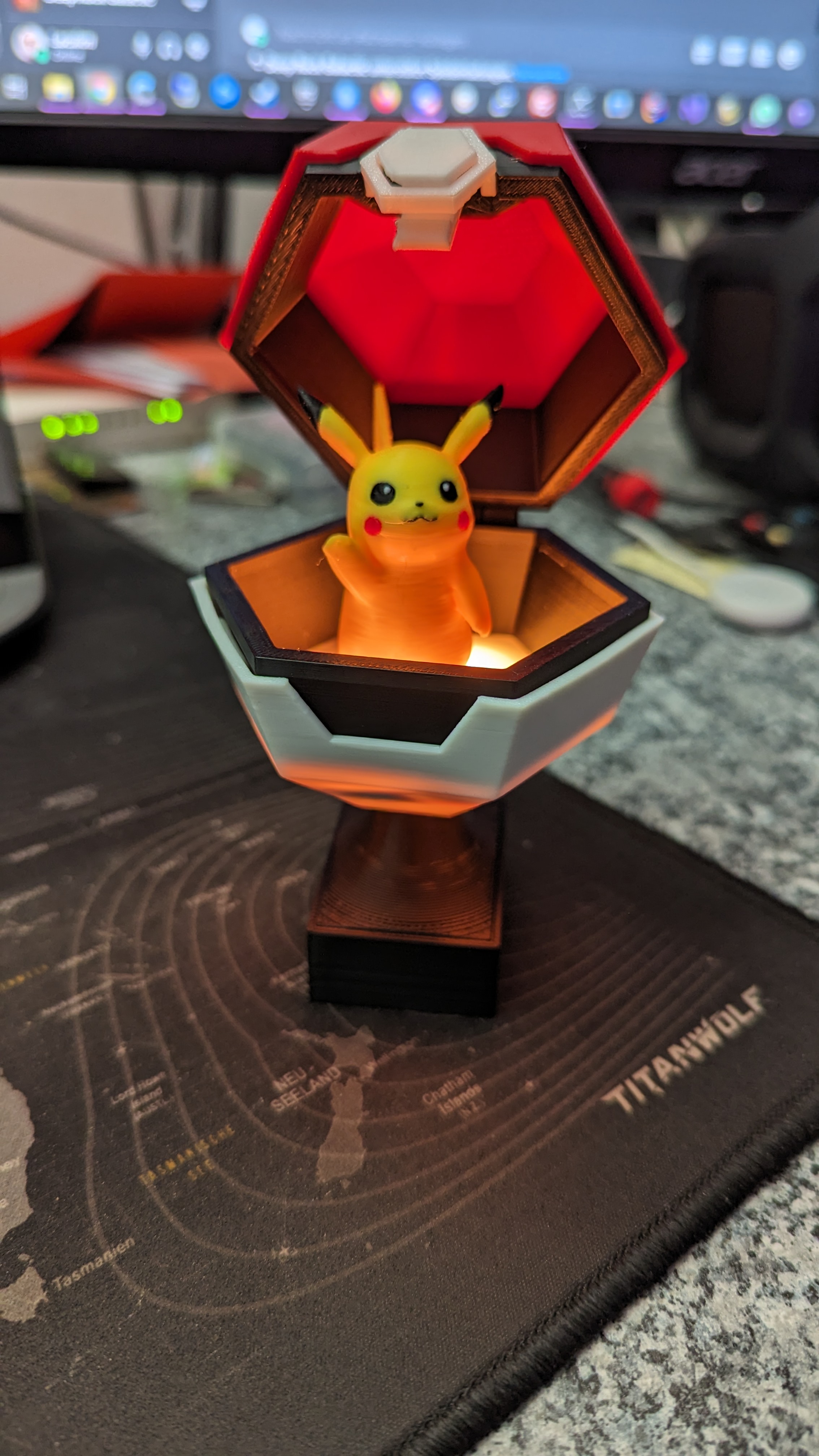 poli pokeball lamba yeniden karıştırılmış by loksyon oyuncaklar oyunlar led pokemon top wemos wemosd1mini düşük çokgen 3D print model - Mito3D