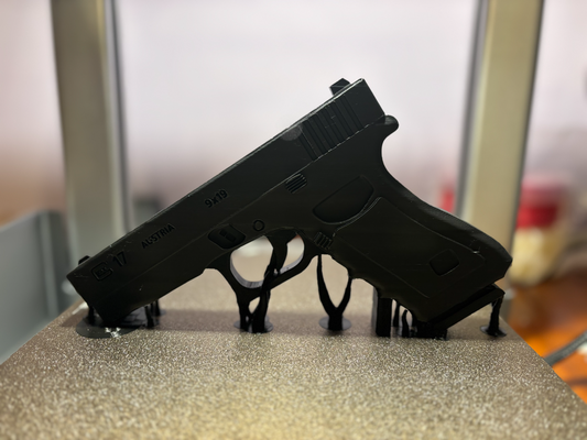 glock 17 minimo supporti remixato by produttore matricole oggetti scena cosplay replica arma pistola puntello falso 3d print model - Mito3D