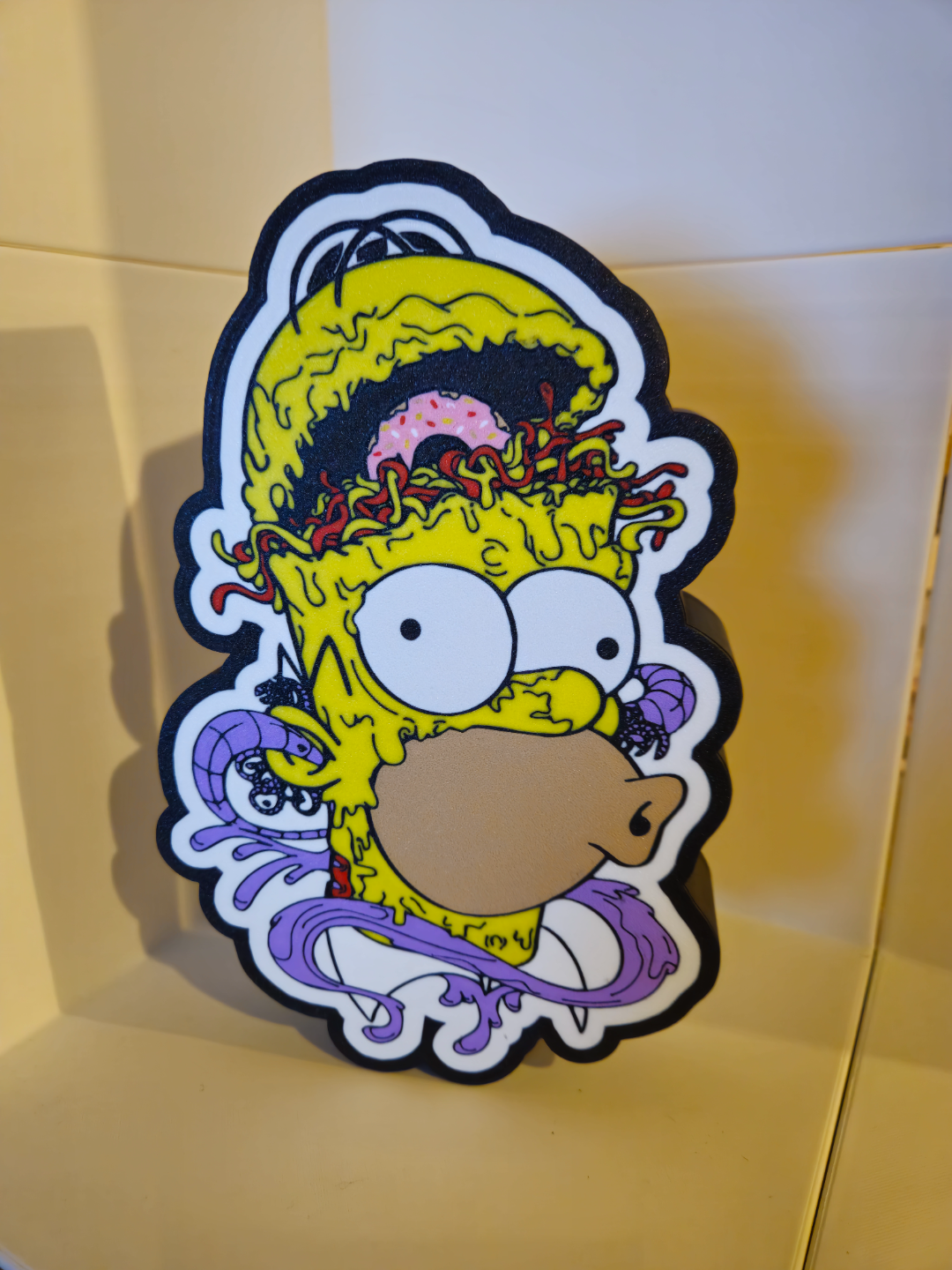 homer simpson by sofá arte sinais logotipos estampas mnm3dprinting donuts decoração simpsons bart marge margesimpson lisa maggie luz acessório caixa bambu coleção parede 2d 3d 2024 desenho animado personagem s simpsonswallart rosquinha logotipo cerveja ams arbusto 3D print model - Mito3D