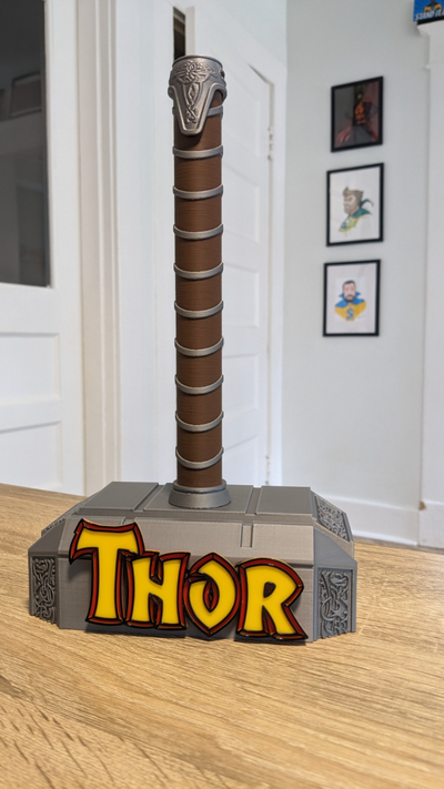 magnético mjolnir quadrinho livro ficar pé encaixa avaliado cru livros by loja standitup adereços cosplays thor maravilha loki martelo suporte exibição decoração casa ams logotipo cgc 3d print model - Mito3D