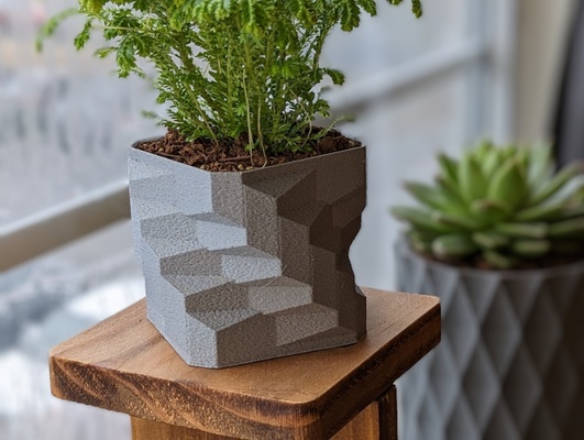 bükülmüş meydan ekici drenaj tepsi küçük houseplants by ürdün gözetmen tasarımlar ev halkı bahçe tencere dekor tasarım sulu geometrik büyümek büyüyen modern bitki saksısı etli dizayn bitkisi 3d print model - Mito3D