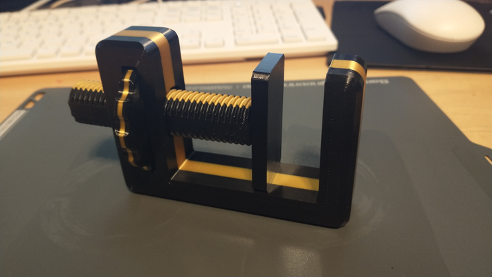 simple c clamp - resize remixed by kyriosyesous tools hand 3d print model - Mito3D