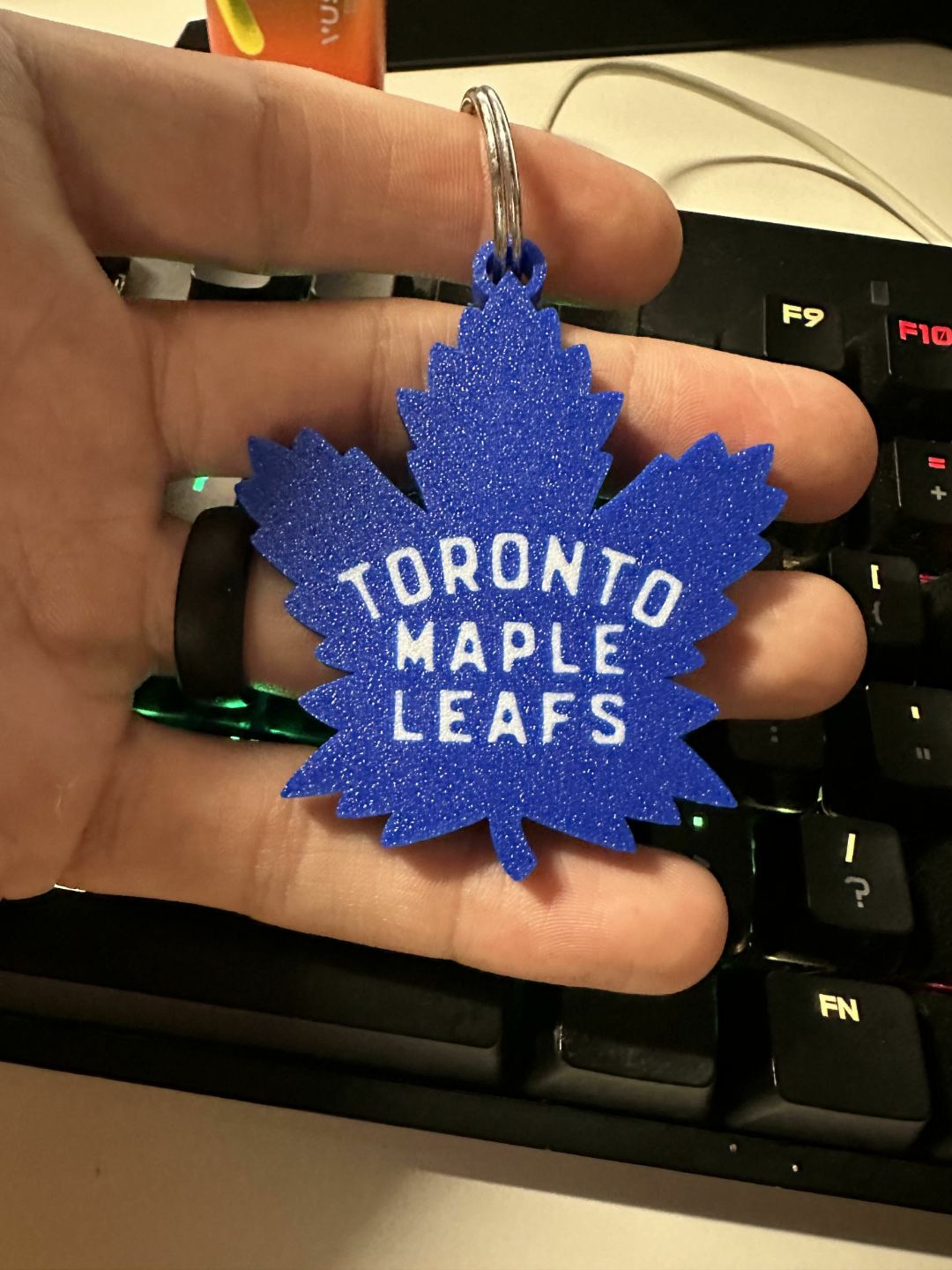 toronto maple leafs multi-color keychain by davedesigns3d art signs & logos nhl hockey x1c p1p p1s ams multi color multicolor toy key keyring ring 3D print model - Mito3D