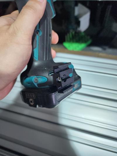 makita 3pce hex driver bit holder shared by marcusmxk tools cxt bitholder 3d print model - Mito3D
