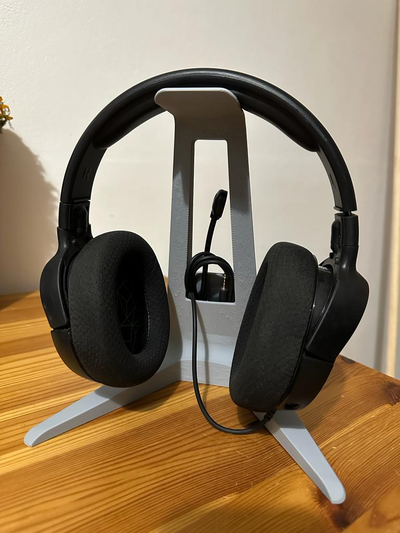 headphone stand pocket remixed by danibern household office headphones holder headphonehanger 3d print model - Mito3D