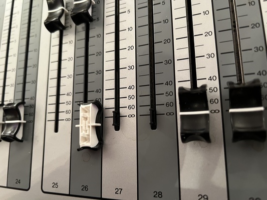 yamaha tf5 fader knob by wesyarber hobby & diy music board sound replacement slide digital mixer 3d print model - Mito3D