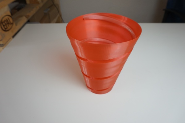 mis écoute fileté vase by wf3dprinting ménage décor vasemode punaise chose universelle 3d print model - Mito3D