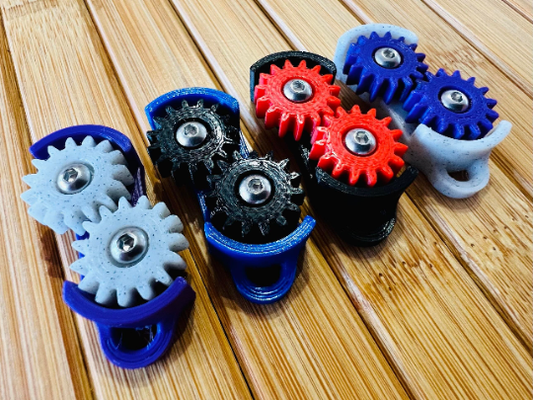 gear keyring mini by printedgoose tools gadgets spinner gears keychain fidget 3d print model - Mito3D
