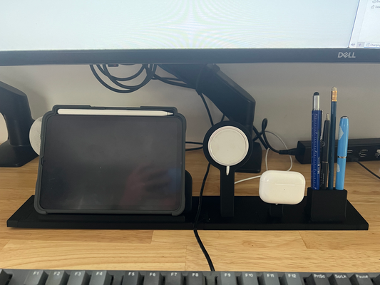 escritorio cargando estación by maddijoyce casa oficina accesorios tableta teléfono magsafe reloj manzana bolígrafo estante soporte organizador 3d print model - Mito3D