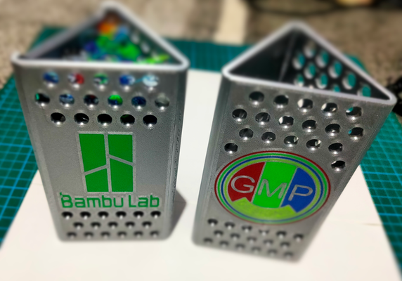 üçgensel poop waste kova bambu laboratuar logo by gmp tasarımlar 3d yazıcı aksesuarlar atık bok kaka mıknatıslar konteyner iplik tencere 3d print model - Mito3D
