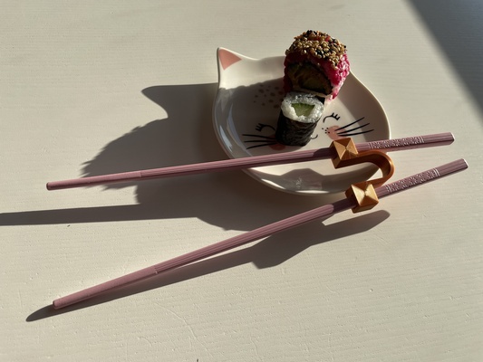 chopstick helper by daranto household house models stick chopsticks chopstickholder chop sushi 3d print model - Mito3D
