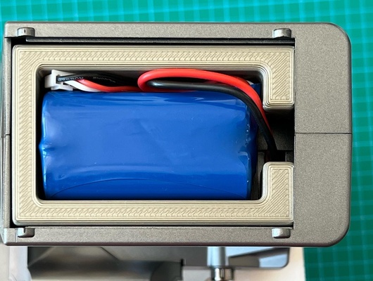 radiolink battery tray by thebavarianmodelmaker hobby & diy robotics batteryholder batterytray 3d print model - Mito3D