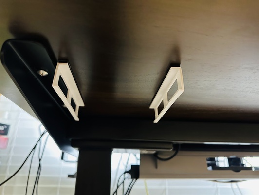 basit masanın altında tuş takımı kulp destek by jerich0 ev halkı ofis yerden tasarruf masa montajı 3d print model - Mito3D