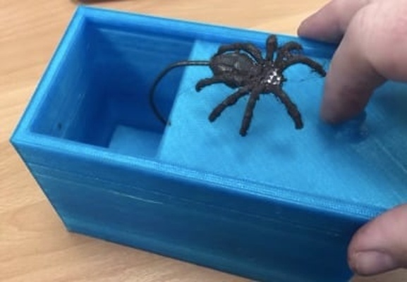 spider scare box by trendspoke toys & games onshape prank 3d print model - Mito3D