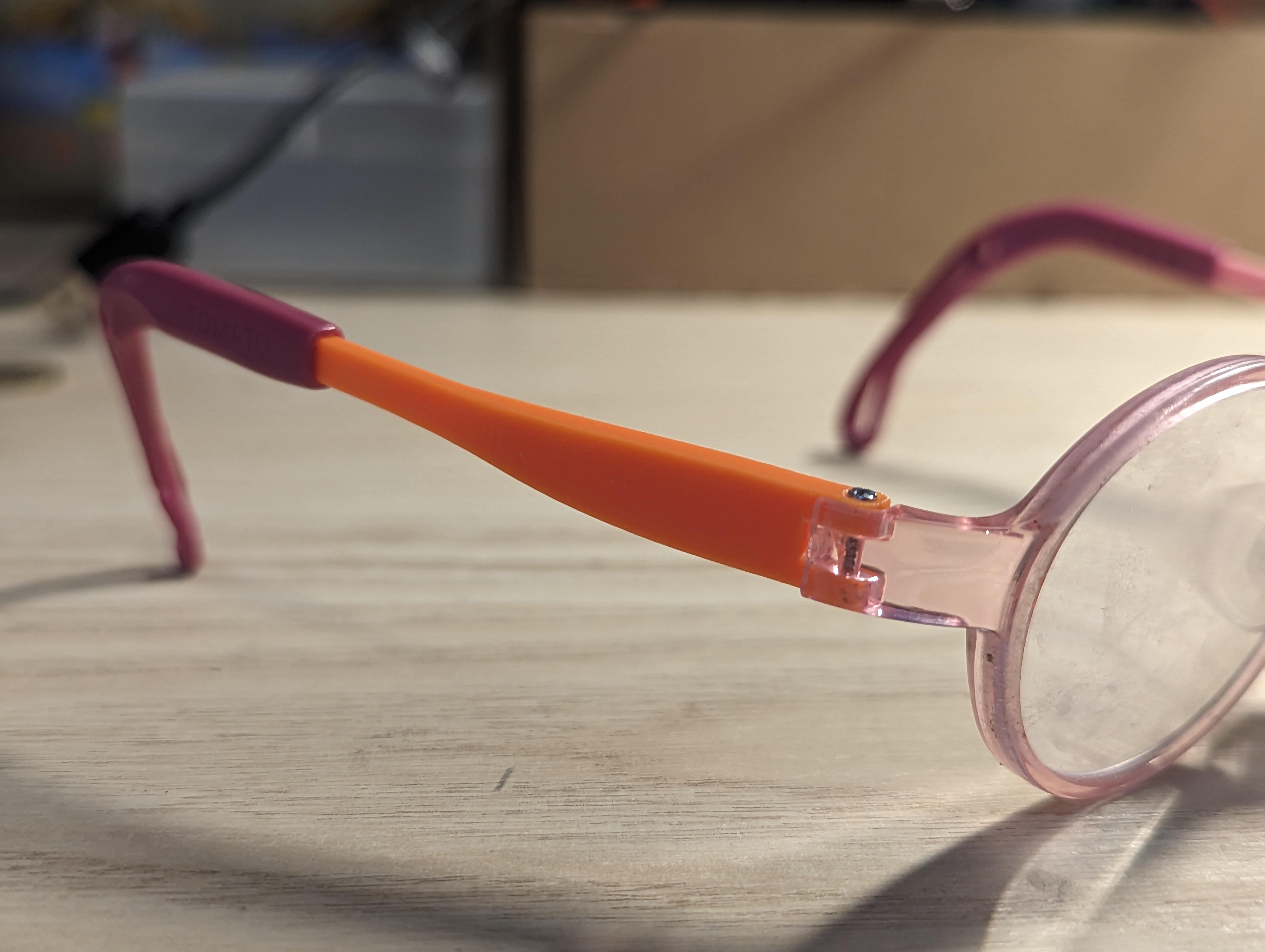 tomate óculos crianças b substituição braços templos by garyhogarth moda modelos peça reposição 3D print model - Mito3D