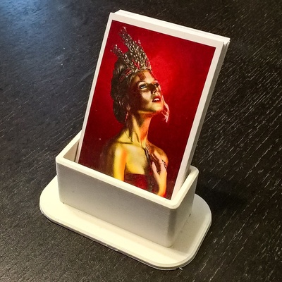 porträt unternehmen karte halter unterstützung by abonnieren haushalt büro visitenkarte thingiverse 3d print model - Mito3D