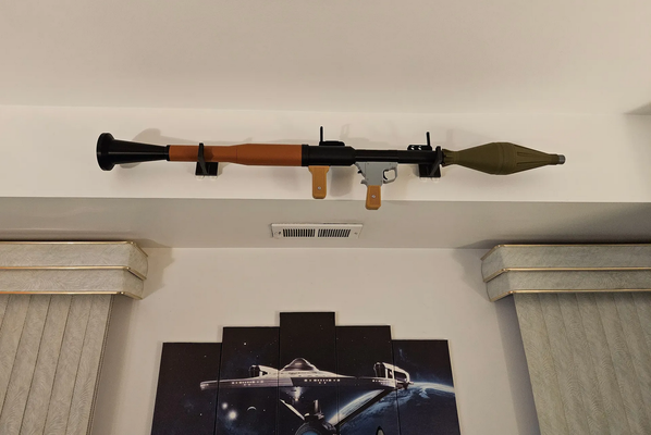 wall mount printed rpg-7 replica remixed by rabbit 92 tools rpg rpg7 3d print model - Mito3D