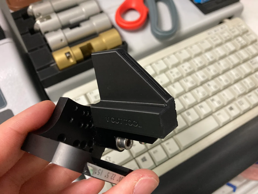 zund v cortar ferramenta cabeça suporte protetor manga by joehlenbusch ferramentas máquina digital roteador 3d print model - Mito3D