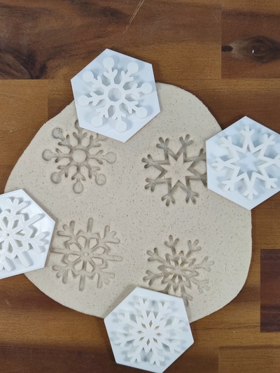 kar tanesi kurabiye kesiciler 4 adet by theodore ev halkı modeller taneleri noel kalıbı süsleri 3d print model - Mito3D