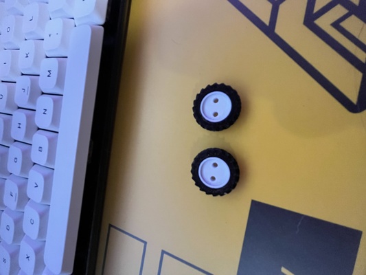 agujero rueda neumático botón remezclado by rémi latté moda modelos 3d print model - Mito3D