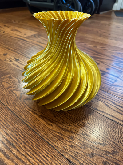wide twisted vase by hold my bear household decor twistedvase decorationvase 3d print model - Mito3D