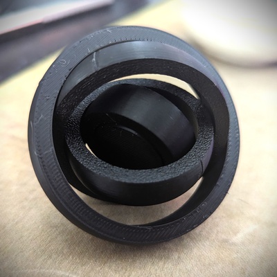 zappeln ringe drucken ort by preischl 3d spielzeuge spiele spielzeug ring geometrie rotierend spinnen 3d print model - Mito3D
