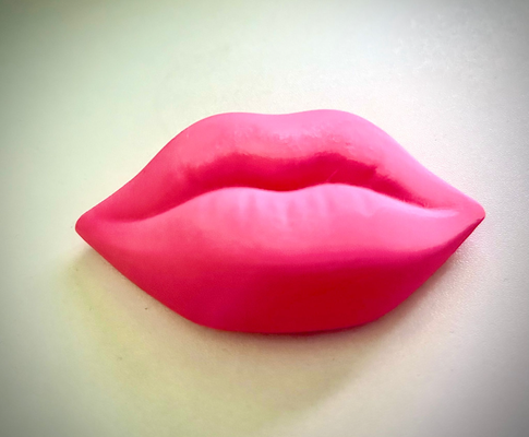 3d lips nfc chamber by roobarb fashion models keyring women saftey nfctag 3d print model - Mito3D