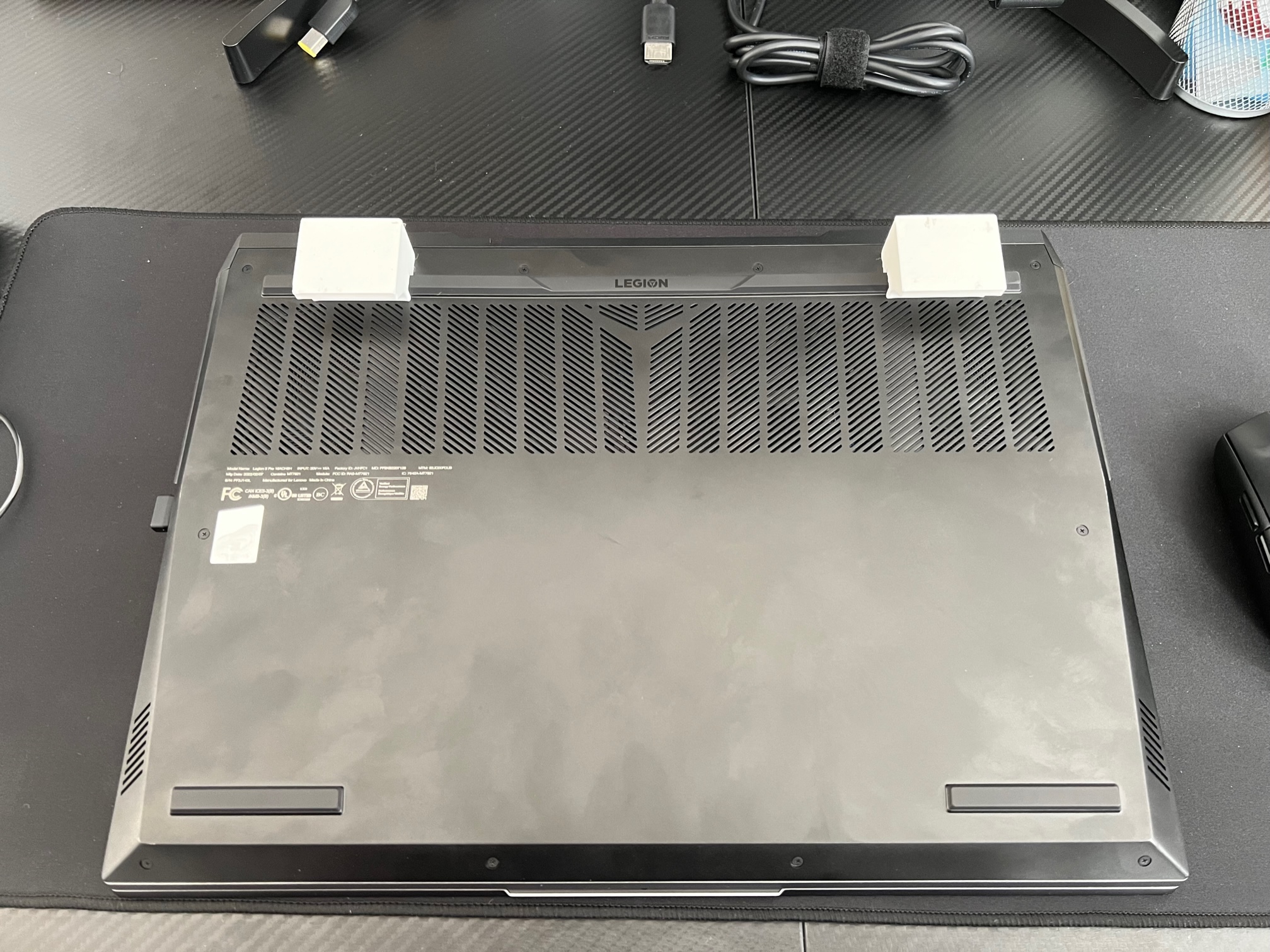 lenovo legion steigleitung luftstrom 2 versionen by biffigsten werkzeuge gadgets füße ventilator profi 5 laptop cool kühlung heiß überhitzung 3D print model - Mito3D