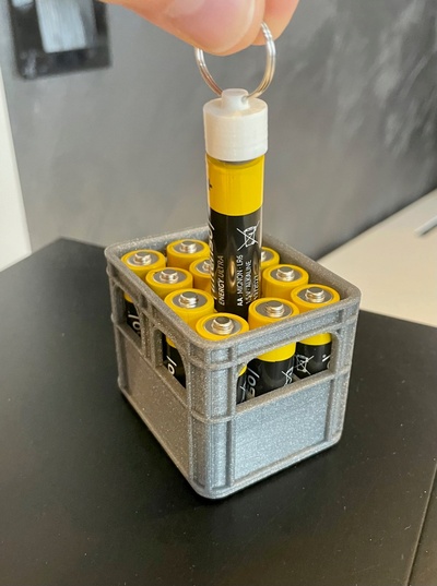 magnatique batterie dissolvant empilable bière caisse by éternuer outils organisateurs aa easytoprint aaa aimants magnétique support compartiment piles boîtes empilables 3d print model - Mito3D