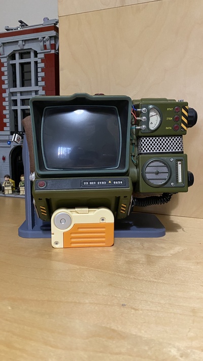 pip-boy 2000 mk iv stand remixed by markharris1989 props & cosplays boy fallout pipboy pip 3d print model - Mito3D