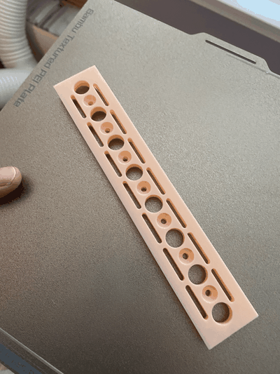 35mm vacarme rail cheville planche variante by mpg71 2023 outils panneau perforé montage dinrail 3d print model - Mito3D