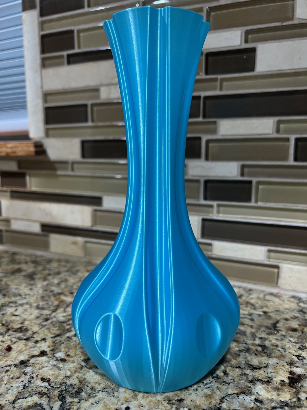 elegant vase by mkcamc household decor decoration decorationvase functional design home office easy print to no supports mode vasemode 3D print model - Mito3D