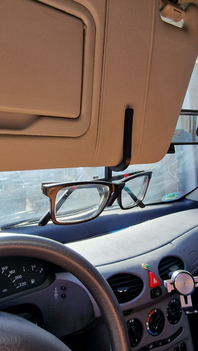 voiture titulaire soutien sun lunettes by ermohd loisir diy véhicules porte soleil 3d print model - Mito3D