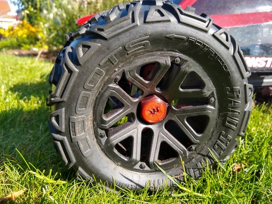 17mm rueda maleficio cubre arrma traxxas ecx aficionado logos by pedro hermanos pasatiempo bricolaje diy robótica 3d print model - Mito3D