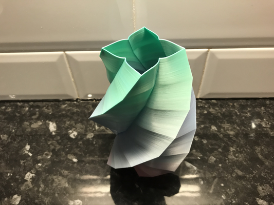 poly vase by brithawkes ménage décor art pot 3d print model - Mito3D