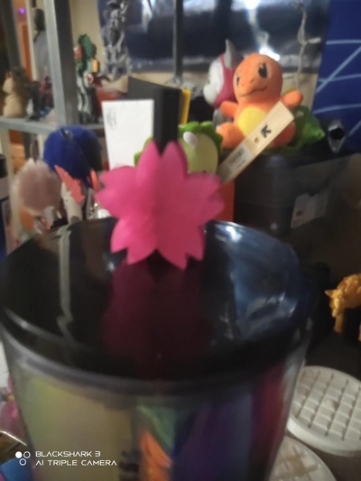 sakura kiraz çiçek saman topper by kyuubigece ev halkı modeller çiçeği i̇çmek doğa parti iyilikleri starbucks hasır şapka 3d print model - Mito3D