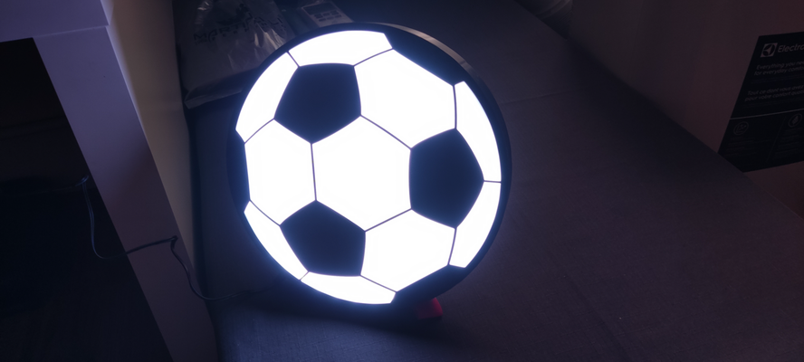fútbol pelota caja ligera by ghost310 casa decoración 3d print model - Mito3D
