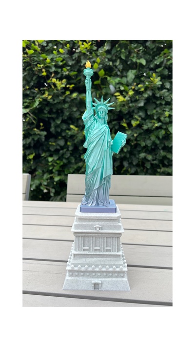 statue of liberty multipart print remixed by bazwolff art sculptures statueofliberty larger 3d print model - Mito3D