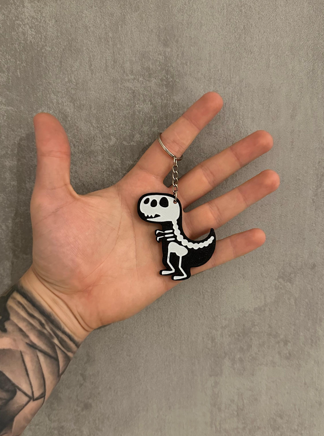 t rex iskelet anahtarlık dinozor by siyah glovz moda takı cadılar bayramı 2023 yarasa çanak mum aksesuar kapı anahtar kabak keychain3 ejderha hayalet grup emoji avcıları dinozorlar dino dinos 3D print model - Mito3D