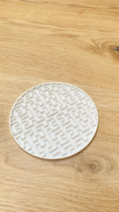 hilbert curve coaster 90mm by sharkystuff household house models drinkcoaster drink 3d print model - Mito3D