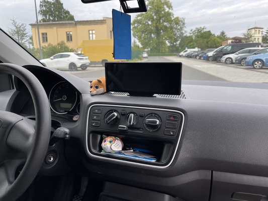 carplay monitor montar volkswagen up skoda citigo asiento mii pre estiramiento facial by rinax pasatiempo bricolaje diy vehiculos 3d print model - Mito3D