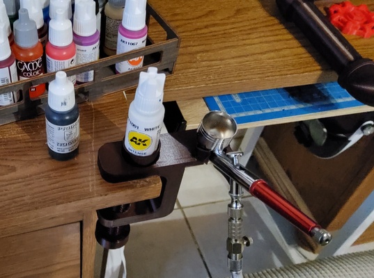 aerografo dipingere pentola titolare supporto tavolo morsetto by mimi casa decorazione utensili vallejo ak74 3d print model - Mito3D