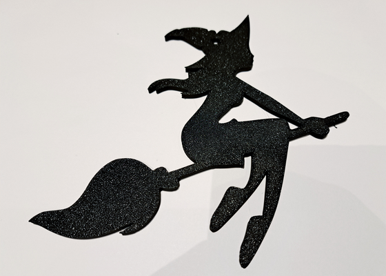 strega decorazione halloween by impronta digitale arte 2d bambu spaventoso ornamento giocattolo appendere 3d print model - Mito3D