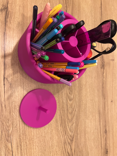 tournant stylo crayon couleur organisateur v1 by kyaenos ménage bureau titulaire soutien tasse 3d print model - Mito3D