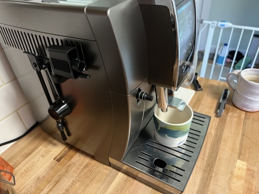 delonghi dinamica tool holder by creechoftheeast household house models espresso 3d print model - Mito3D
